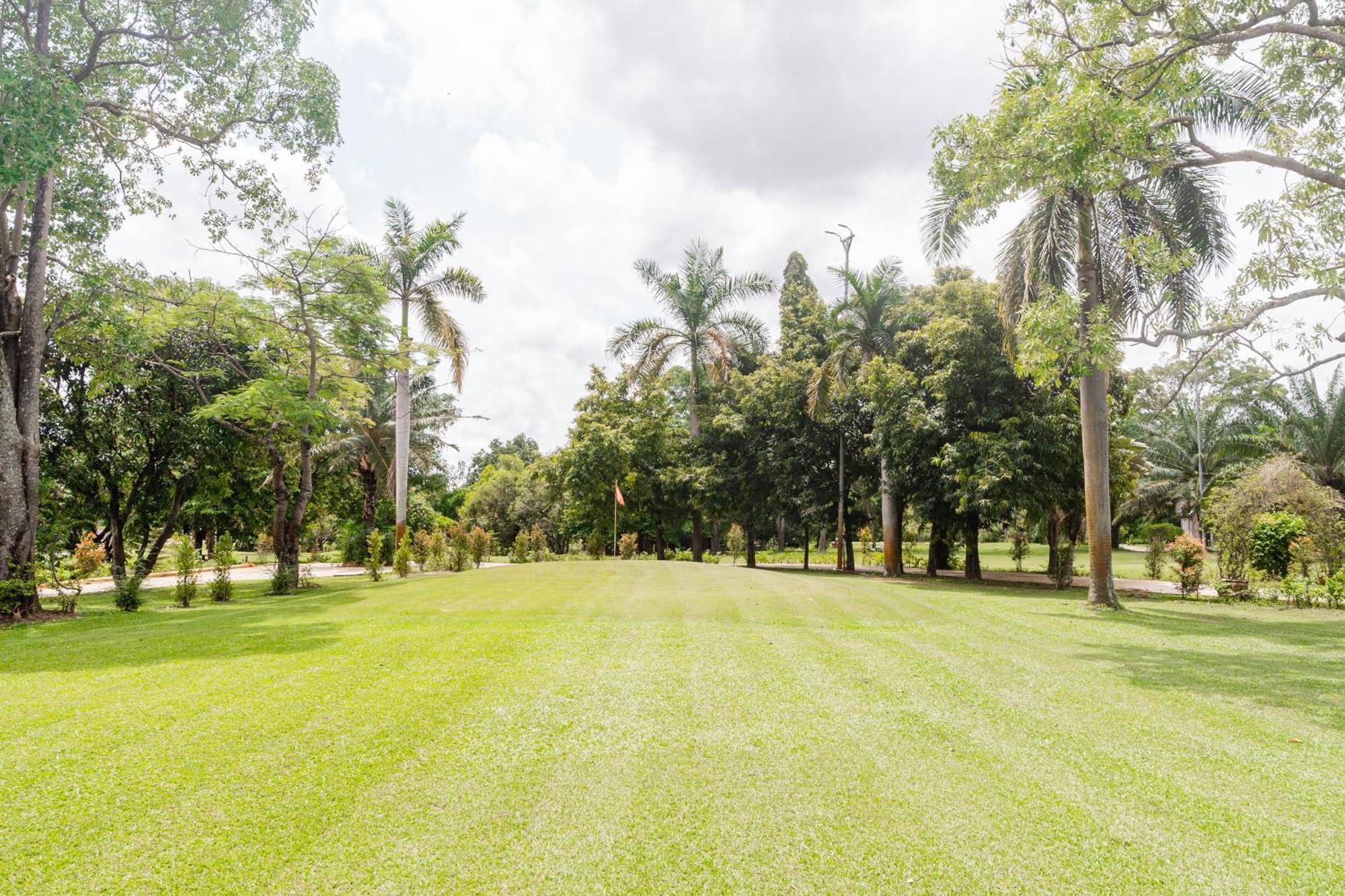 Baan Suan Khun Ta&Golf Resort Ubon Ratchathani Luaran gambar