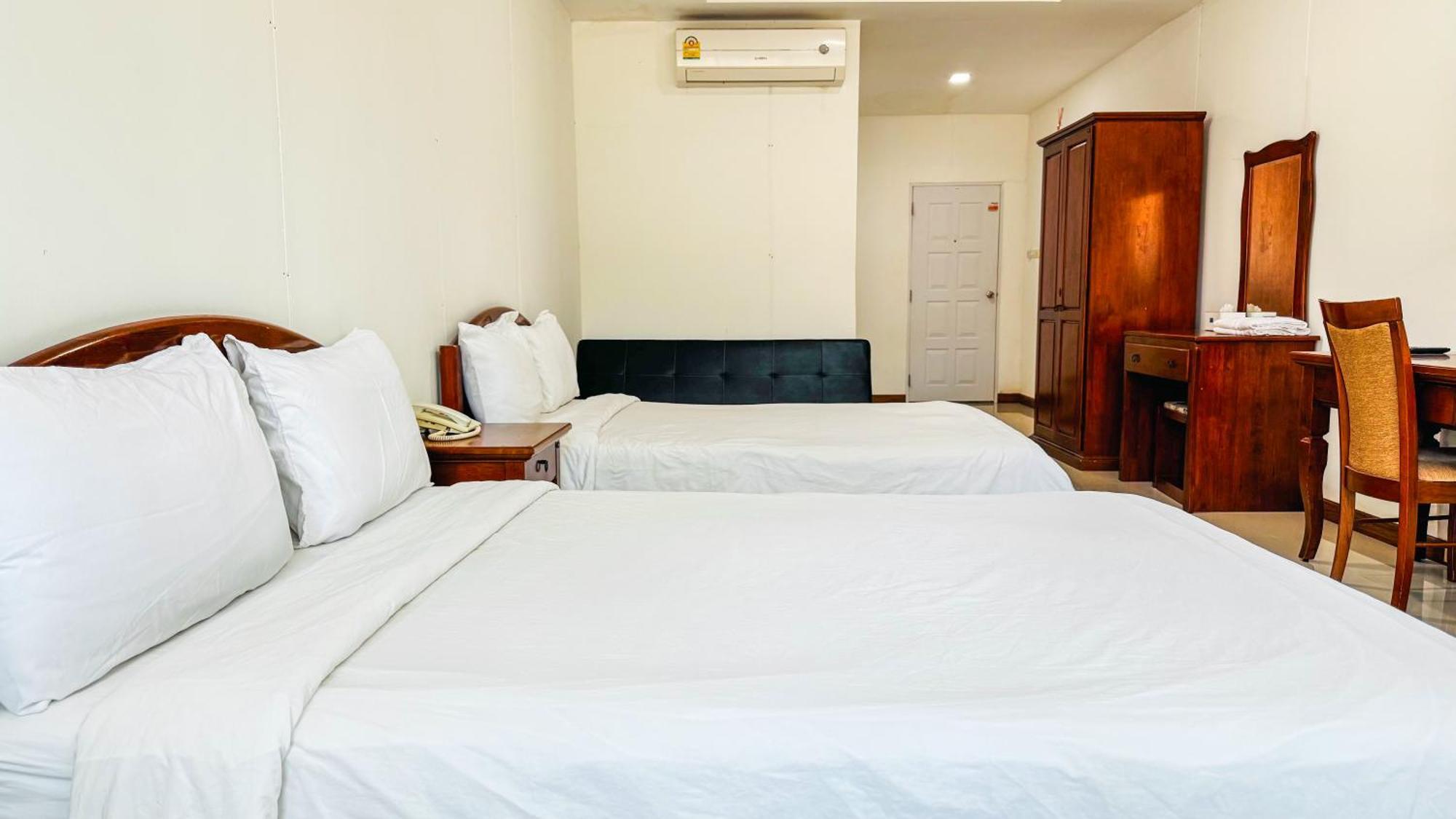 Baan Suan Khun Ta&Golf Resort Ubon Ratchathani Luaran gambar